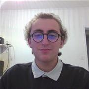 Etudiant en médecine pouvant enseigner n'importe qu'elle matière allant de la maternelle à la première.
